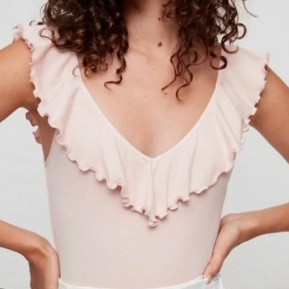 Wilfred Danette Ruffle Trim Sleeveless Bodysuit XXS Pale Pink - Picture 2 of 7